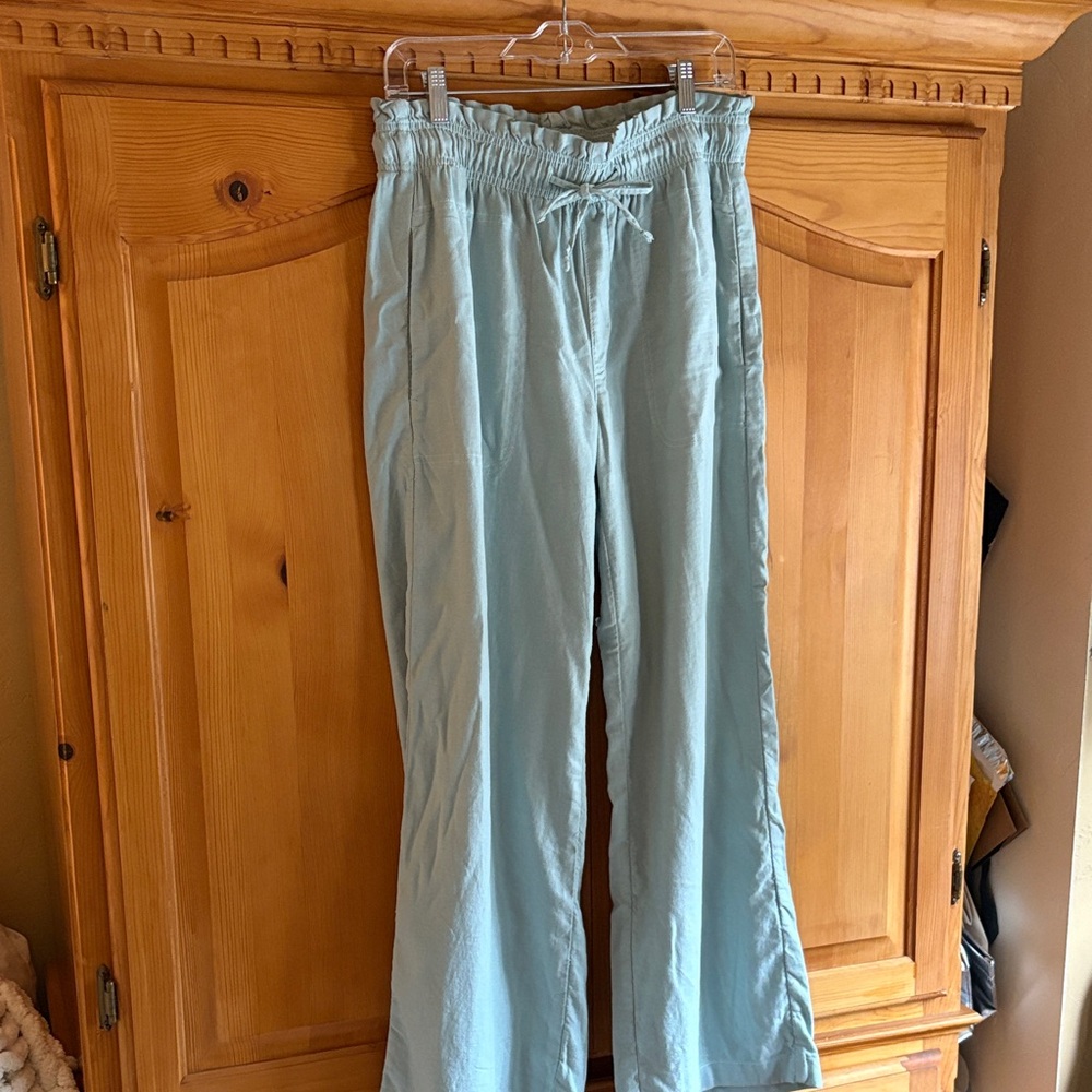American Eagle Outfitters Dreamy Drape Island water / Blue pull on pant